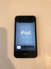 Apple iPod touch 4th Generation Black (8 GB) – Good Condition