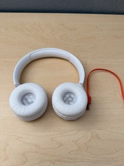 JBL TUNE510BT Wireless Bluetooth Headphones – White – Great Condition