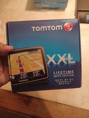 TomTom XXL 540M GPS Navigator 5″ Widescreen Lifetime Maps USA Canada Mexico NEW