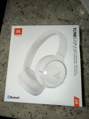 JBL Tune 510BT “Pure Bass” Wireless On-Ear Headphones WHITE, 40hr battery, NEW!