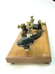 ~UNBRANDED VINTAGE STRAIGHT KEY, BUZZER & POWER SUPPLY~RECONDITIONED~WORKS~