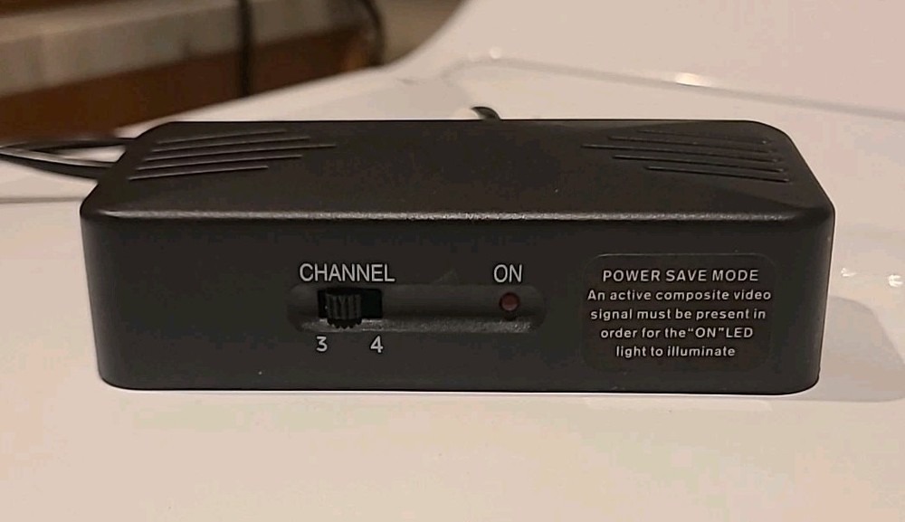 Video/Audio RF Modulator Model 6203 With Cords