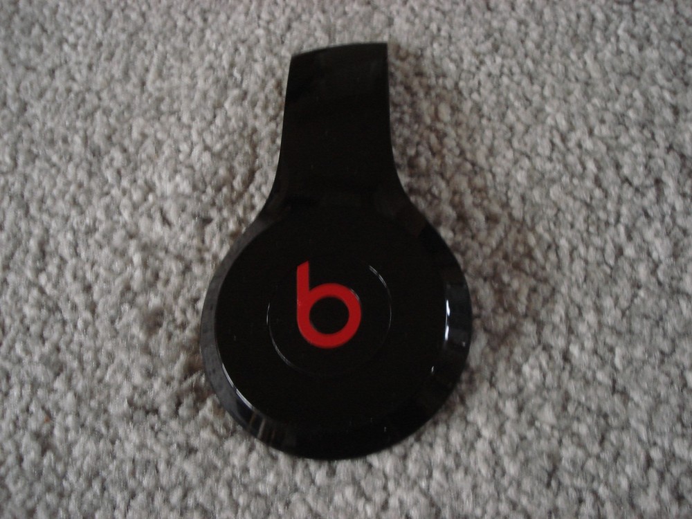 Beats Solo 2 Wireless Headphones Side Panel-Black Blue Red Silver