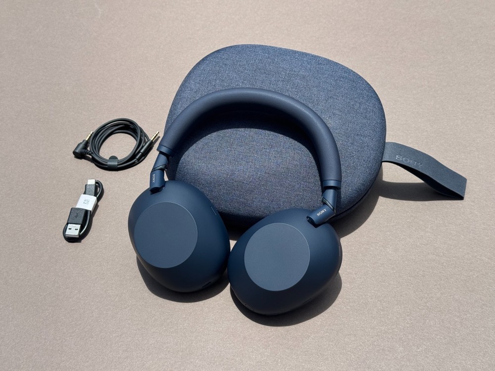 Sony WH-1000XM6 Wireless Noise Canceling Headphones with case – Blue #OB