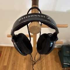 Sennheiser HD 650 Open-Back Wired Over-Ear Headphones 1/4 in 300 Ohm