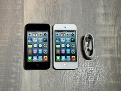 Apple iPod Touch 4th Generation 8GB 16GB 32GB 64GB Black White – 100% working
