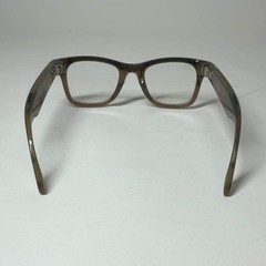 Broken Ray-Ban Stories Wayfarer Warm Grey Standard AI Smart Glasses Read