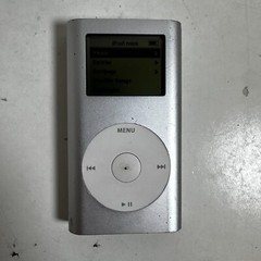 Apple iPod Mini A1051 Silver Handheld 4GB Portable Digital Music MP3 Player