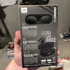 JBL Endurance Race Wireless Bluetooth Sport Earbuds Black BRAND NEW SEALED