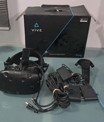 HTC Vive VR Headset w/ Link Box And Cables & Original Box Tested & Working