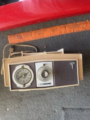 Motorola Vintage Tabletop Radio Clock with Analog Tuning Dial