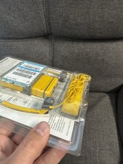 Factory Sealed!!! SONY SRF-4 FM YELLOW SPORTS STEREO WALKMAN PORTABLE RADIO