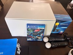 Sony PlayStation PSVR Bundle w/ Camera & 2 Move Motion Controllers