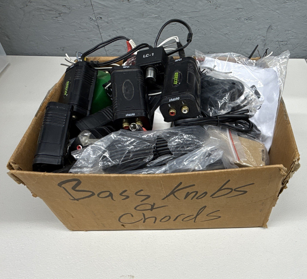 MCM Electronics LC-1 RCA Line Level Converter Mixed Lot Cables and Bass Knobs
