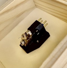 VAS Nova 0.8mV output MC Cartridge, Wood body, Microridge on Aluminum Cantilever