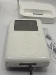 Apple iPod Classic 3rd Generation A1040 40GB Music Player Tested Works READ