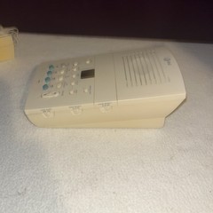 AT&T (1725) Deluxe Time/Date Stamp Digital Answering Machine w/ 4-Mailboxes Mint