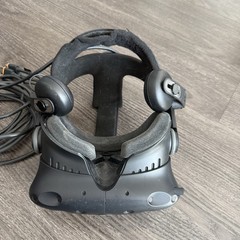 HTC Vive VR Headset And Controllers Deluxe Audio Strap W/Linkbox