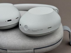 Sony WH-1000XM6 Wireless Noise Canceling Headphones with case – Silver #OB