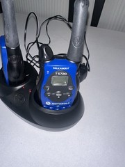 Motorola TALKABOUT T5720 Blue/Black 2-Way Radio Walkie Talkies Pair With Charger