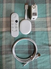 Chromecast with Google TV (HD) Streaming Stick (G454V) – Excellent