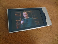 32GB ZuneHD-CLOCK DISPLAYS INACCURATE TIME- ALL ELSE WORKS GREAT-Strong Battery.