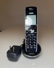 Uniden DECT 6.0 D2280-3 Phone With Digital Answering System-In box
