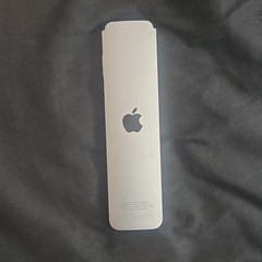 Apple Apple TV Remote Control A2854 Wireless Silver Range More Than 10 m