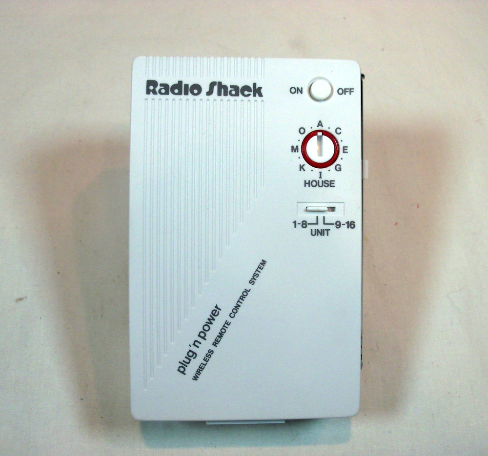 Radio Shack 61-2676B Wireless Remote Control Center – EUC