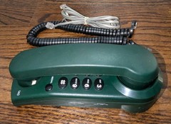 Vintage AT&T Design Line Model 140 Touch Tone Table Wall Corded Phone Green Vtg