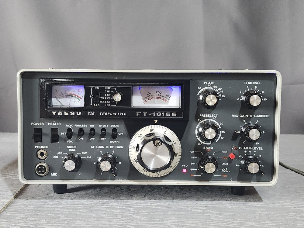 Yaesu FT-101EE SSB/AM Ham Radio Transceiver – Tested Works Nice