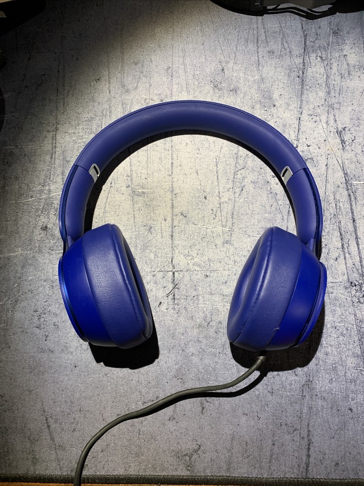 Beats Solo Pro Demo Unit *READ*