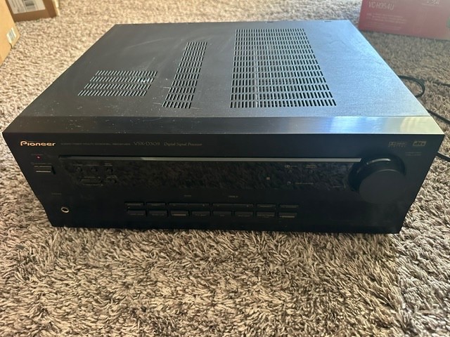 Pioneer VSX-D309 AV Receiver Dolby Digital DTS Surround Sound bundled w/ Remote