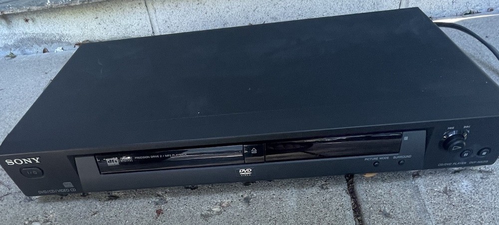 Sony DVP-NS315 CD/DVD Player with Dolby Digital CD MP3 Playback No Remote
