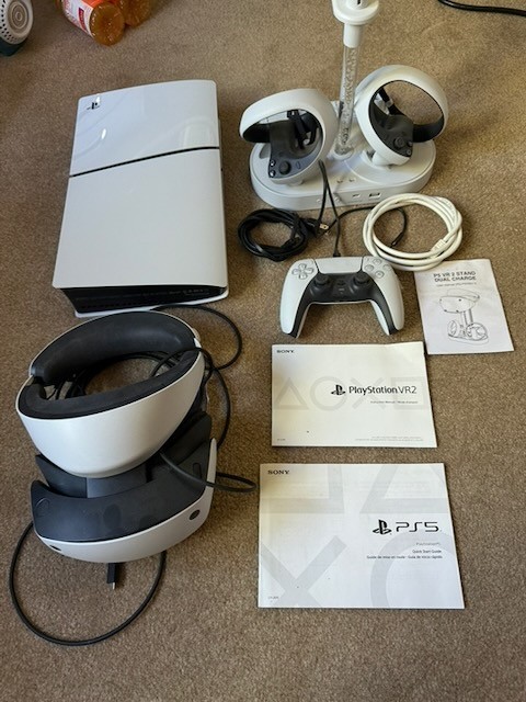 Sony PS5 Slim Disc 1TB + PlayStation VR2 – adult owned – used less than 5-hours