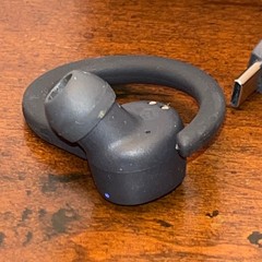 JLab JBuds Air Sport Earbuds Black Wireless Charging Case EUC
