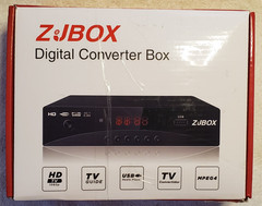 ZJBOX Digital Converter Box w/remote/manual/cables, 1080p MPEG4 PVR & more. Used