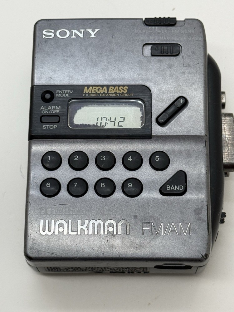 Sony Dolby WM-FX43 Auto Reverse AM/FM Walkman Radio w/Alarm * Radio-Yes/Tape No