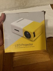 EEEKit 1080p Portable LED Mini Projector – White/Yellow NEW IN BOX FREE SHIP