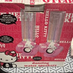 Hello Kitty Dancing Water Speakers 2.0 USB LED Light Show Pink/White