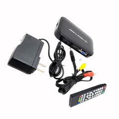 A28D USB SD MMC VGA AV YPbPr Multi TV Media Player + IR Fernbedienung 1080pi5