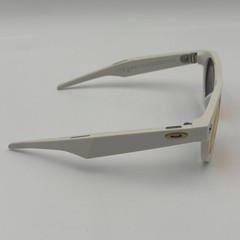 Oakley Meta HSTN Smart Glasses Prizm Ruby Lenses Warm Grey Frame 32GB – White