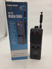 Vtg. RadioShack Realistic TRC-222 40-Channel 5-Watt Citizen’s Band Walkie-Talkie