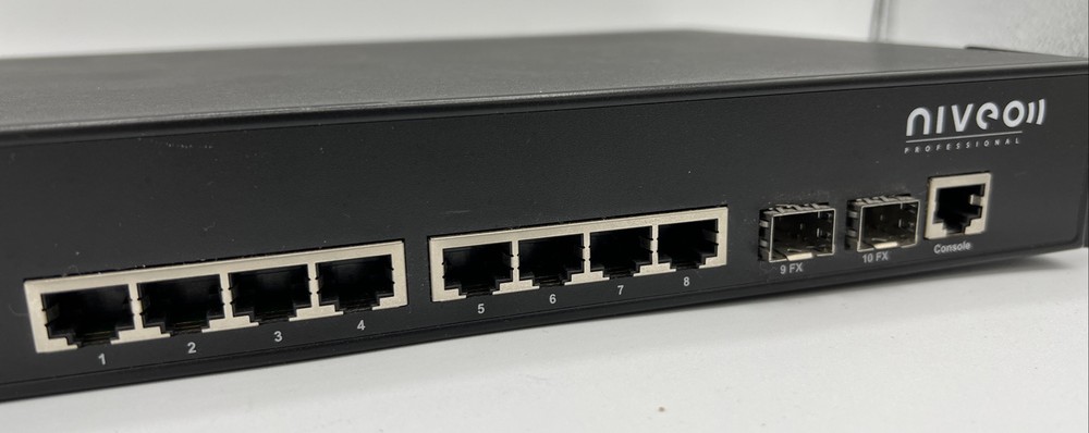 Niveo 8-Port 10/100/1000m & 2-Port 100/1000m SFP L2 Ethernet PoE Switch – Used