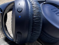 JBL Tune 510BT (Blue) Wireless Bluetooth On-Ear Headphones Mint Cond With Case