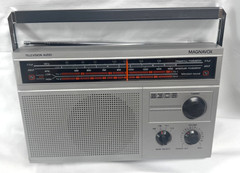 VINTAGE MAGNAVOX AM/FM/ TV AUDIO MODEL 2305 – MADE IN HONG KONG