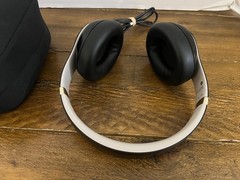 Beats by Dr. Dre Beats Studio Pro Wireless Noise Cancelling Black & Gold w/ Case