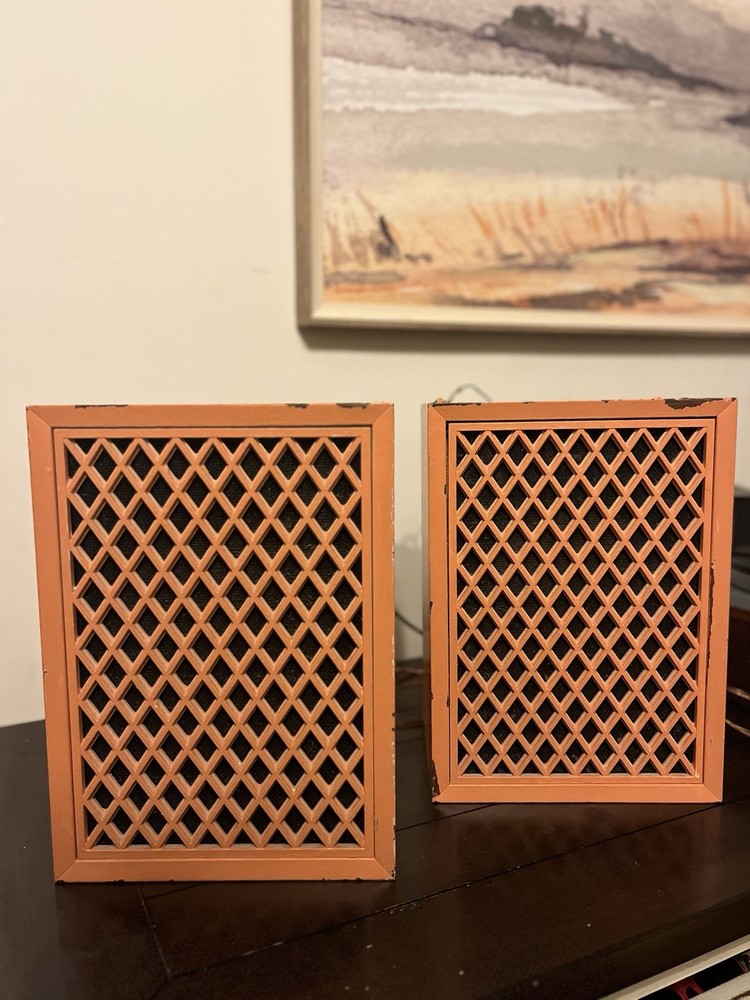Vintage Realistic Bookshelf Speakers with Lattice Grills – Painted Coral- TESTED