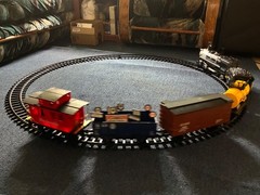 PRE-OWNED 2050 BLACK TRAIN WITH CONTROL REMOTE