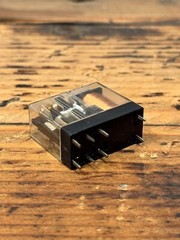 1 x Fujitsu 621D024 5A 240VAC 2A 30VDC 24VDC DPDT 8-pin Relay